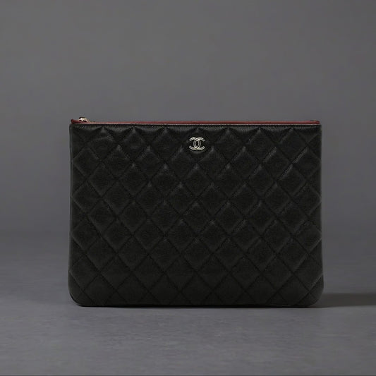 Caviar Quilted Medium Cosmetic Case Black