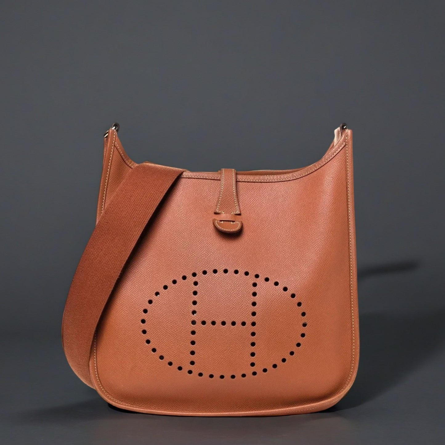 Epsom Evelyne III PM Gold