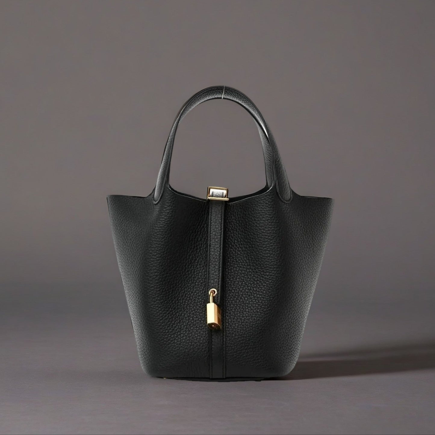 Taurillon Clemence Picotin Lock 18 PM Black