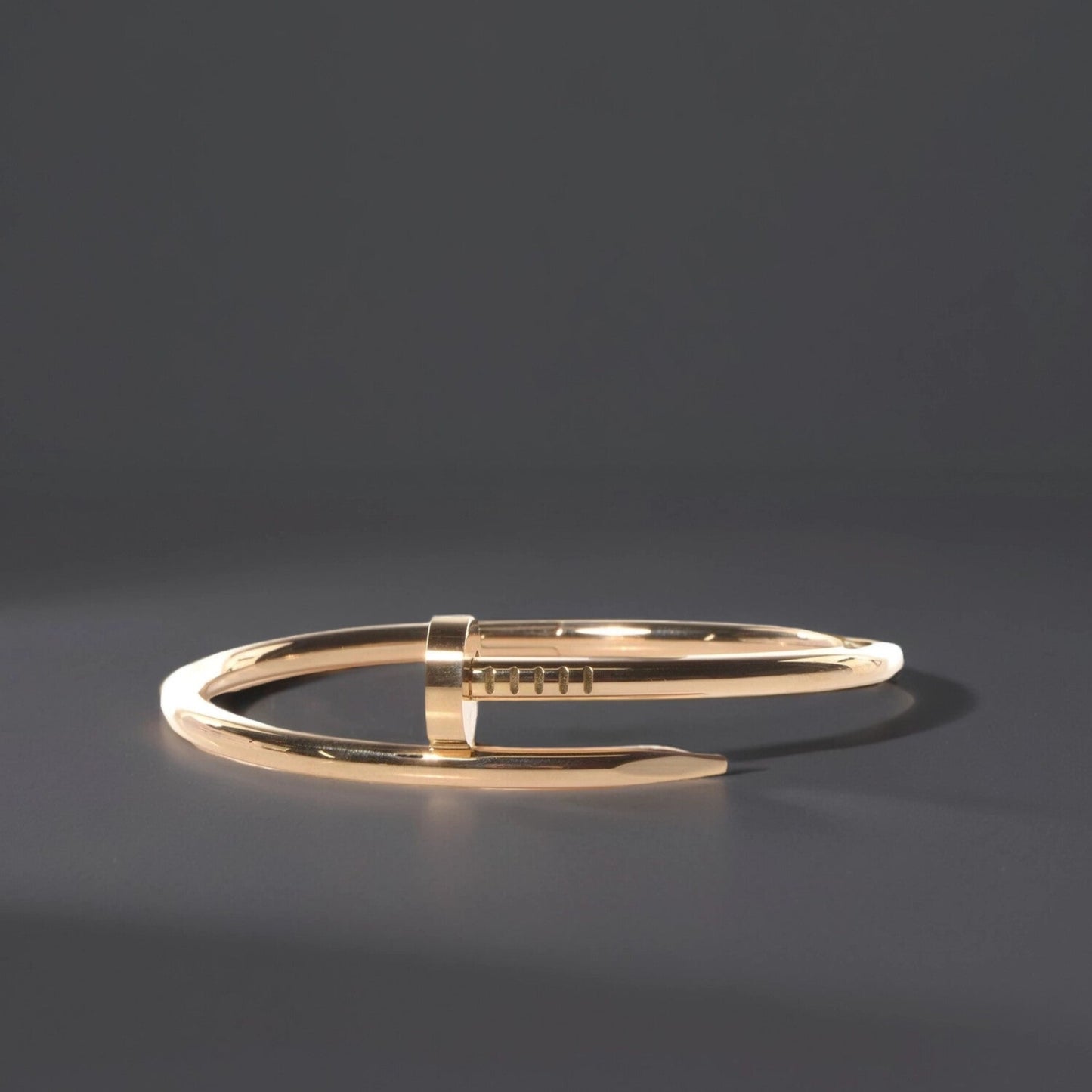 18K Yellow Gold Juste Un Clou Bracelet 17